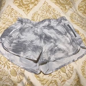 Athletic lululemon short